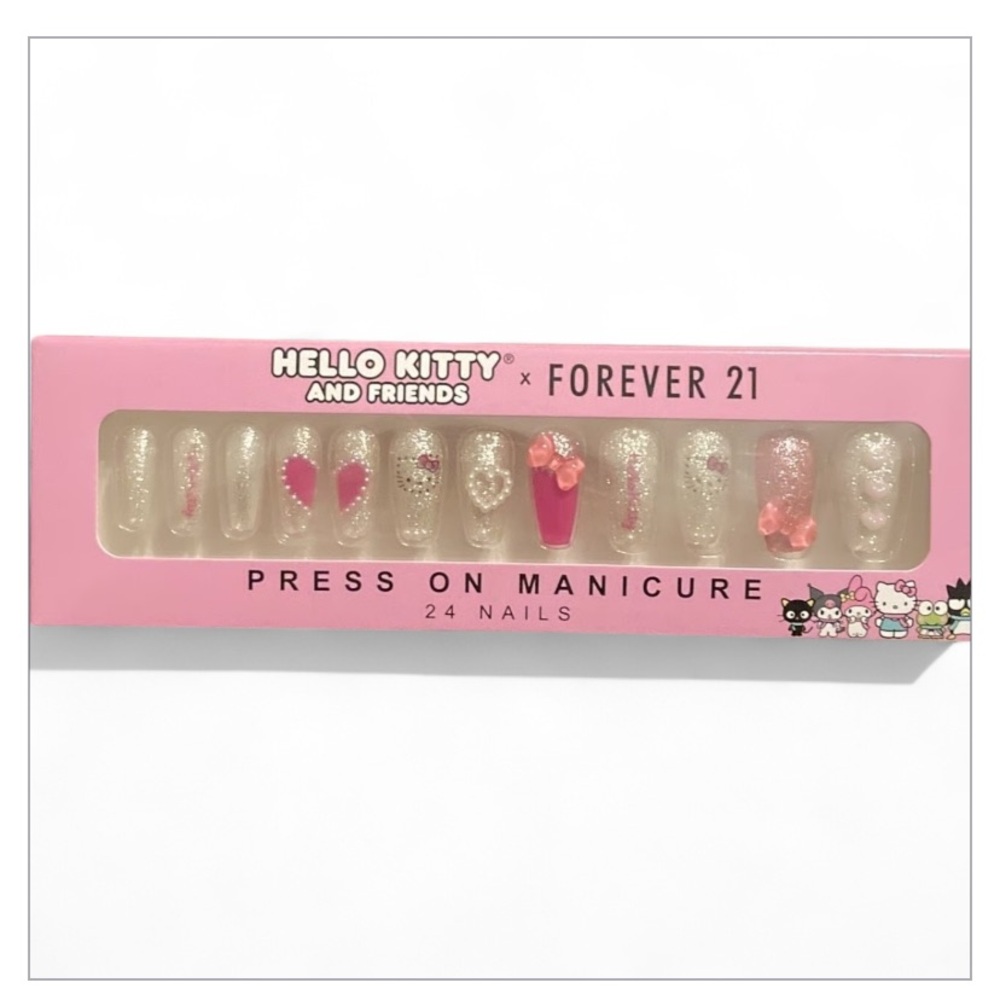 Hello Kitty Forever 21 Glitter and Pink Press On Nails with hearts NWT
